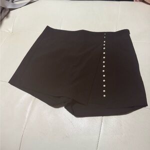 👑 Zara Black Skort with Pearl Details — Size Small